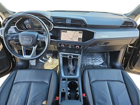 Used 2022 Audi Q3 2.0T Premium Plus w/ Premium Plus Package image 9