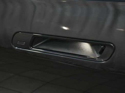 Used 2023 BMW 760i xDrive w/ Parking Assistance Package image 12