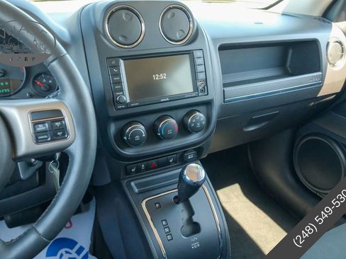 Used 2013 Jeep Patriot Latitude AWD/4WD image 16