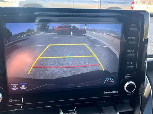 Used 2022 Toyota Corolla Cross XLE w/ Convenience Package image 29