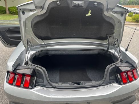 Used 2025 Ford Mustang Premium RWD image 27