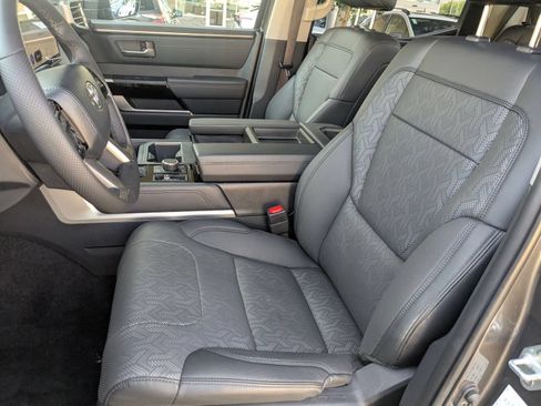 Used 2023 Toyota Tundra Limited w/ TRD Off-Road Package AWD/4WD image 20