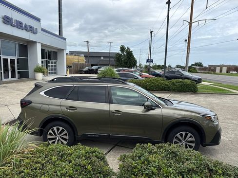 Used 2021 Subaru Outback Premium AWD/4WD image 8
