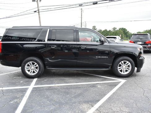 Used 2019 Chevrolet Suburban LT AWD/4WD image 5