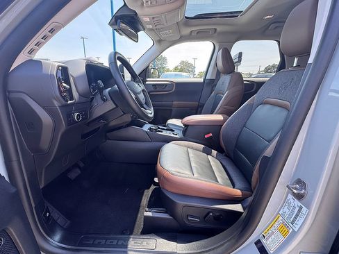 Used 2023 Ford Bronco Sport Outer Banks w/ Tech Package AWD/4WD image 9