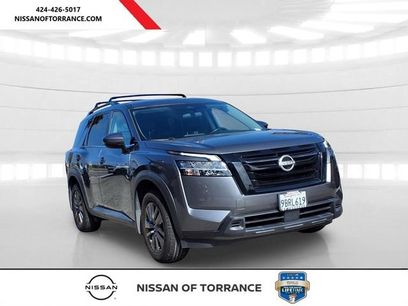 Used 2022 Nissan Pathfinder SV w/ SV Black Package