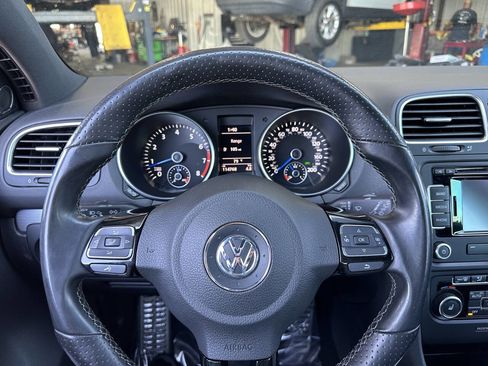 Used 2013 Volkswagen Golf R 4-Door image 20