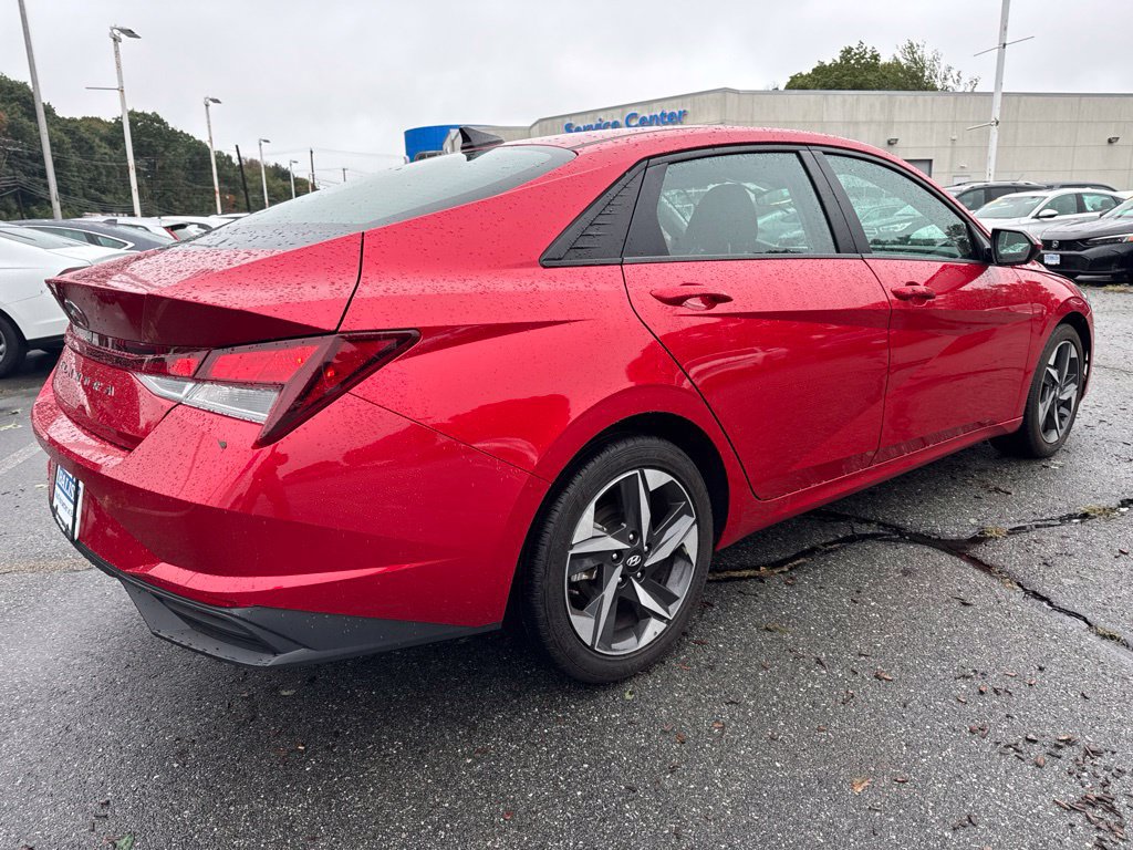 Used 2023 Hyundai Elantra SEL w/ Convenience Package FWD image 8