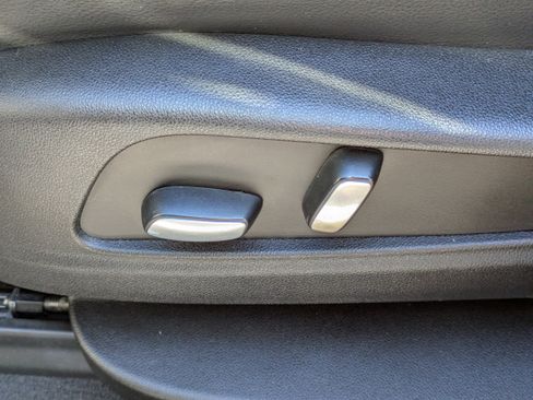 Used 2023 Cadillac XT5 Luxury image 13