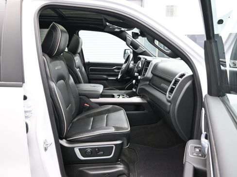 Used 2023 RAM 1500 Laramie AWD/4WD image 13