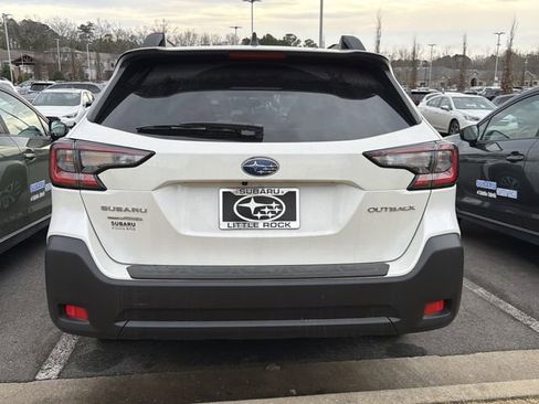 Certified 2025 Subaru Outback Premium image 5