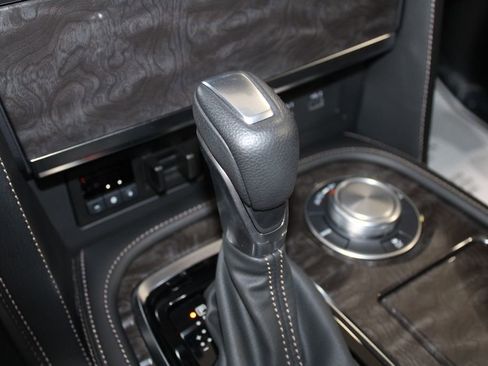 Used 2024 Nissan Armada Platinum w/ Captain's Chairs Package image 59