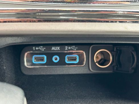 Used 2018 Jeep Grand Cherokee Limited image 24