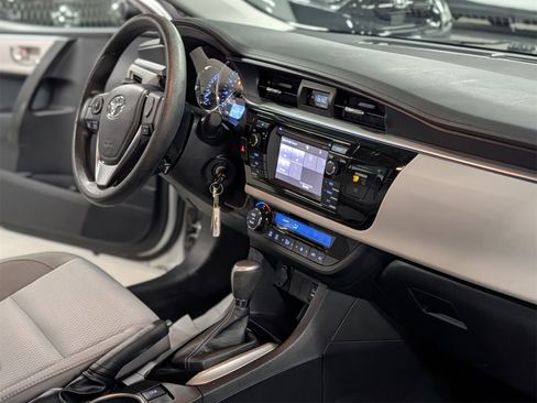 Used 2016 Toyota Corolla S image 23