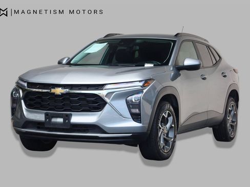Used 2024 Chevrolet Trax LT FWD image 5