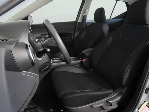 Used 2024 Nissan Kicks SV FWD image 25