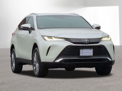 Certified 2021 Toyota Venza Limited w/ Advanced Technology Package AWD/4WD image 3