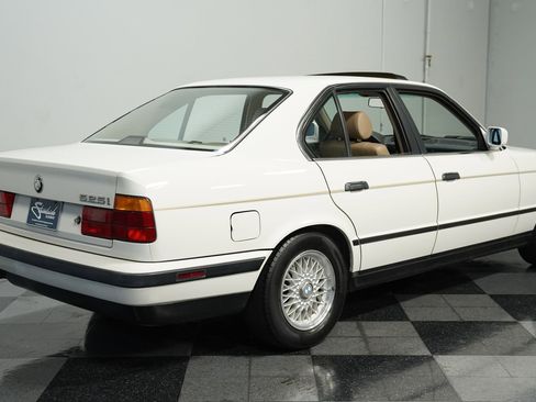 Used 1989 BMW 525i Sedan image 11