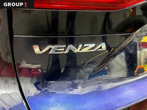 Certified 2021 Toyota Venza LE image 9