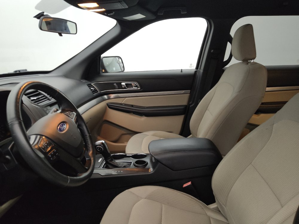 Used 2019 Ford Explorer XLT w/ Class III Trailer Tow Package FWD image 17