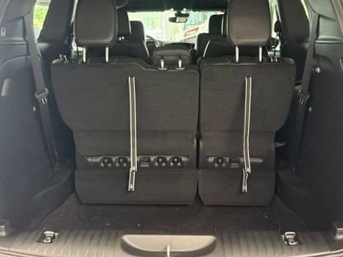 New 2027 Chrysler Pacifica Select AWD/4WD image 10