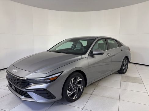 New 2026 Hyundai Elantra Limited image 1