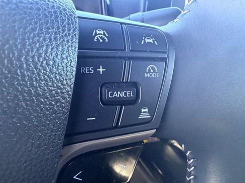 Used 2025 Toyota Camry SE w/ Convenience Package FWD image 22