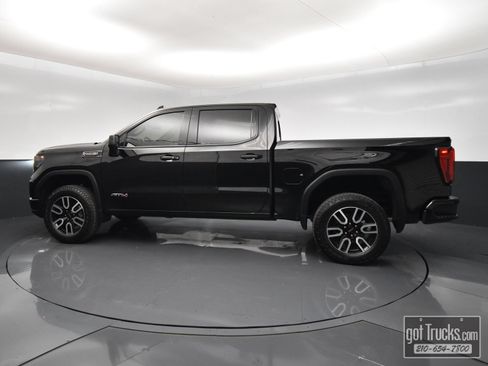 Used 2024 GMC Sierra 1500 AT4 w/ AT4 Preferred Package AWD/4WD image 3