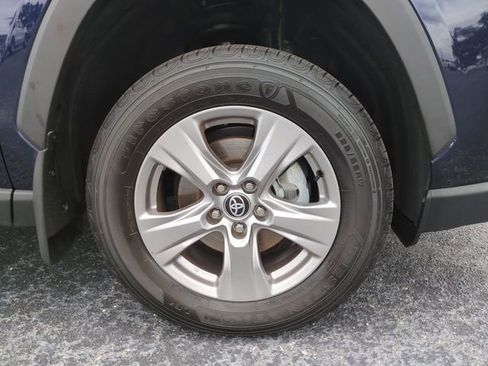 Used 2024 Toyota RAV4 XLE w/ Convenience Package FWD image 11