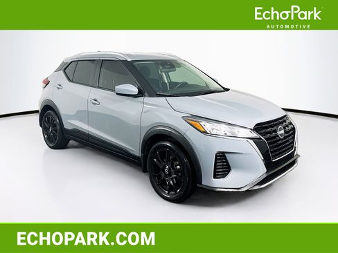 Used 2024 Nissan Kicks SV image 1