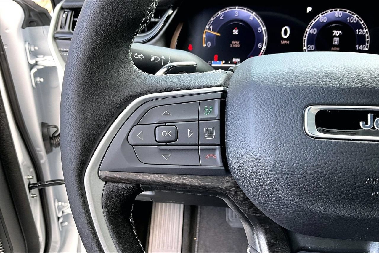 New 2027 Jeep Grand Cherokee Altitude AWD/4WD image 25