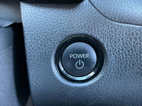 Certified 2025 Toyota Camry SE image 30