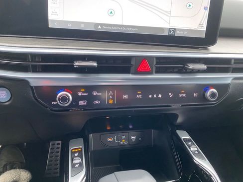 New 2026 Kia Sorento SX image 17