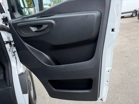 Used 2025 Mercedes-Benz Sprinter 2500 image 15