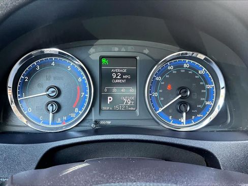 Used 2018 Toyota Corolla LE FWD image 24