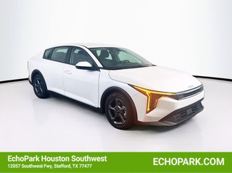 Used 2025 Kia K4 LXS video 1