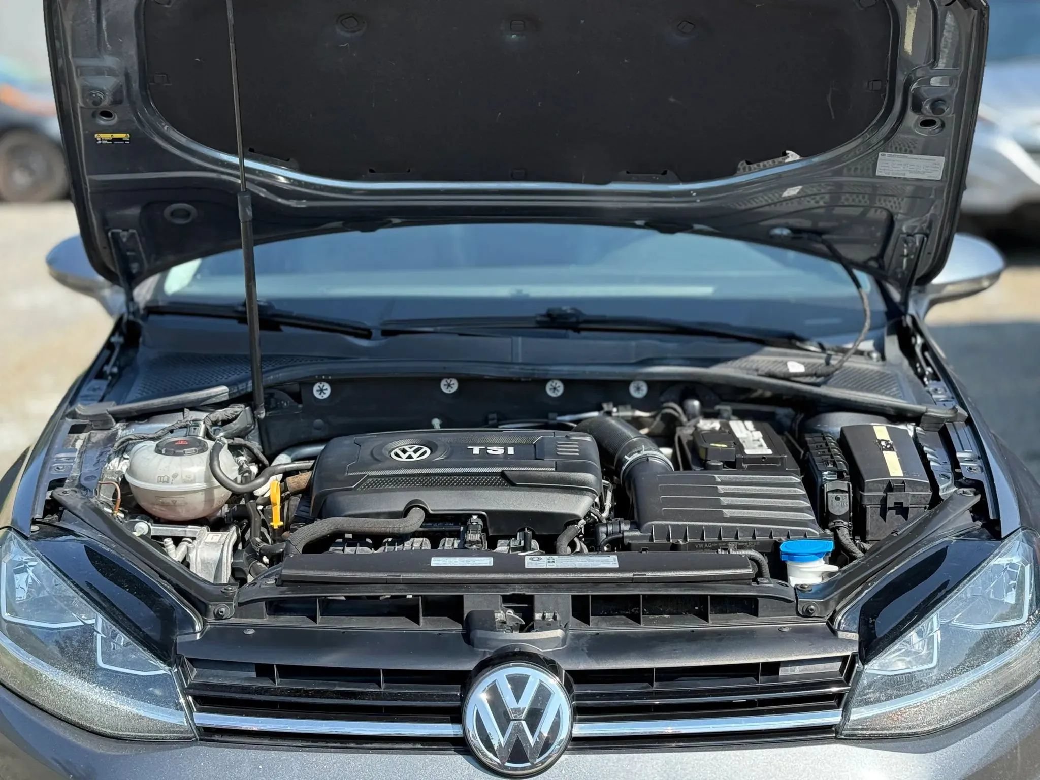Used 2018 Volkswagen Golf SE FWD image 30
