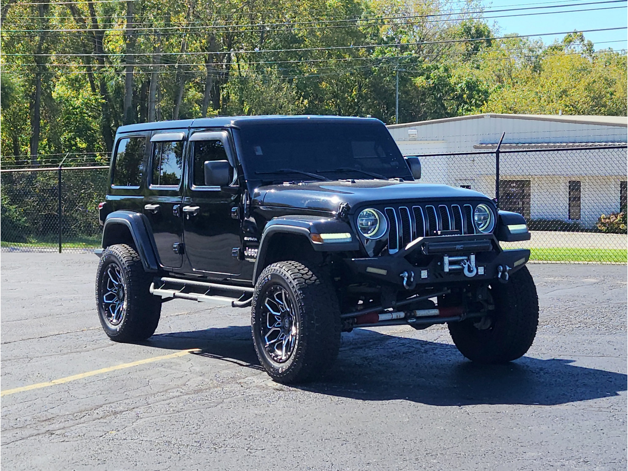 Used 2019 Jeep Wrangler Unlimited Sahara AWD/4WD image 7