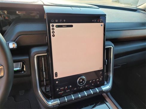 Used 2025 GMC Yukon Denali image 25