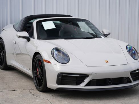 Used 2024 Porsche 911 Targa 4 GTS w/ Premium Package image 50