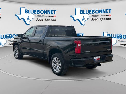 Used 2022 Chevrolet Silverado 1500 Custom w/ Safety Confidence Package RWD image 7