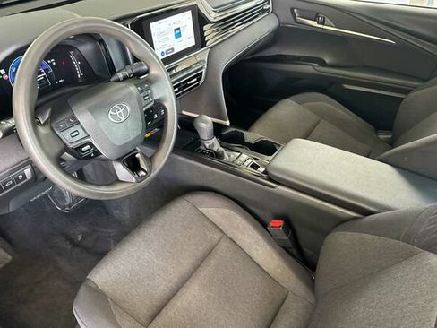 Used 2025 Toyota Camry LE FWD image 10