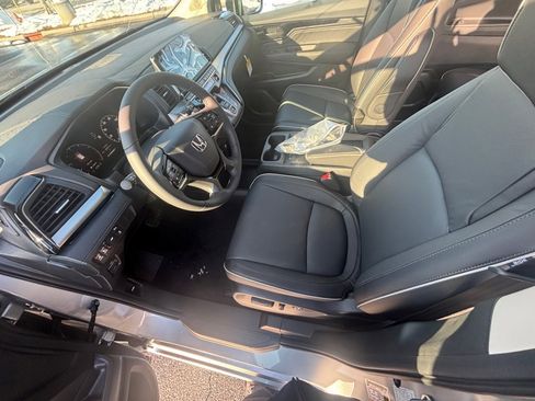 New 2026 Honda Odyssey Touring image 30