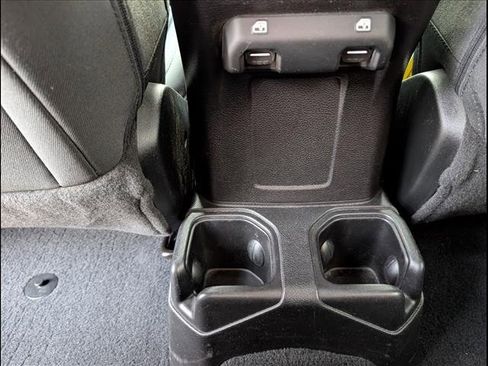 Used 2018 Jeep Wrangler Unlimited Sport S image 15