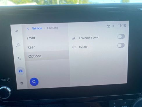 Used 2023 Toyota Highlander LE image 33