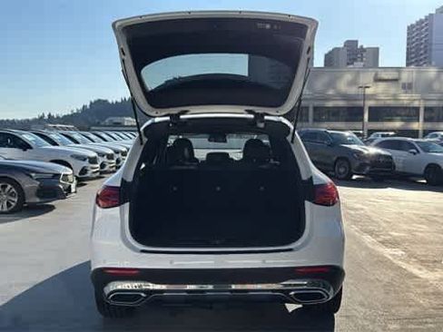 Certified 2025 Mercedes-Benz GLC 300 GLC 300 image 8