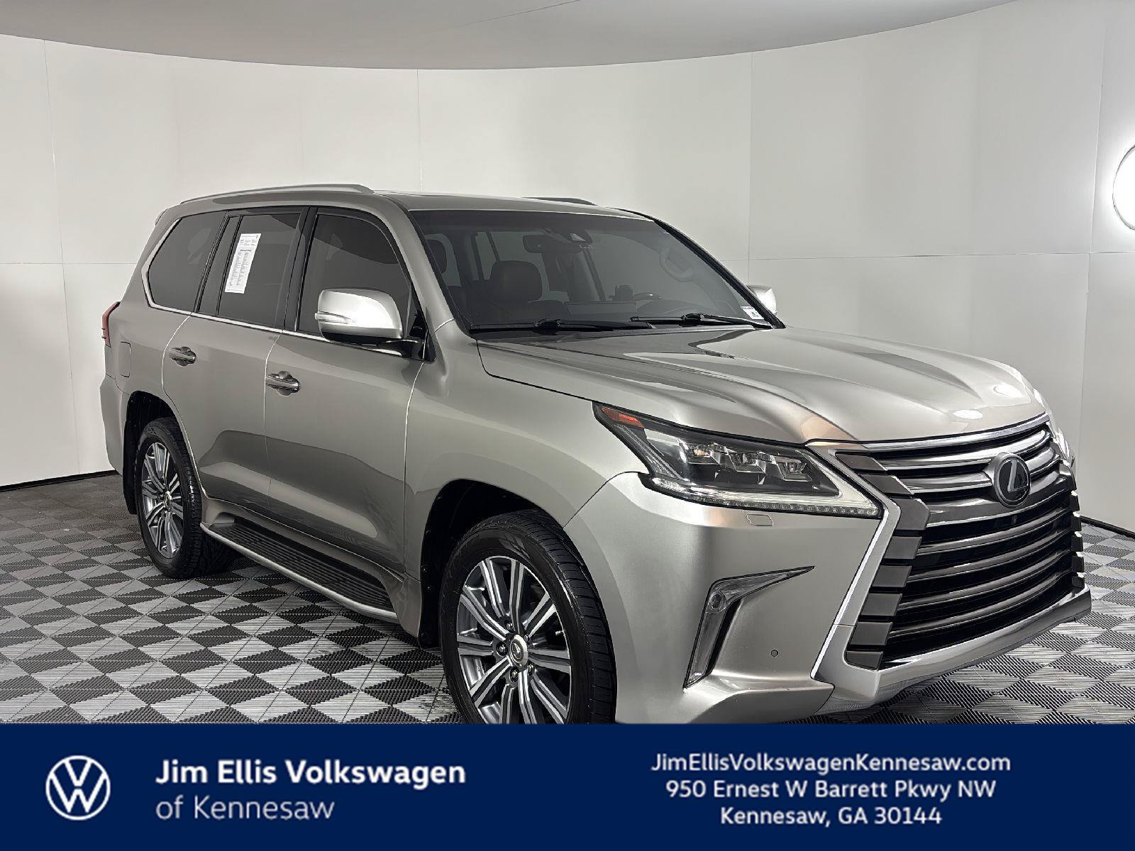 Used 2016 Lexus LX 570 4WD w/ Luxury Package image 1