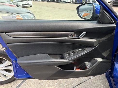 Used 2018 Honda Accord Sport image 11