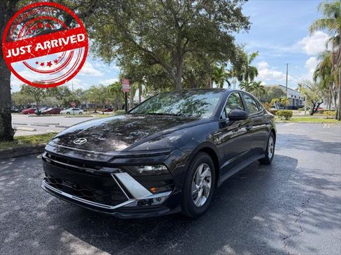Used 2025 Hyundai Sonata SE FWD image 2