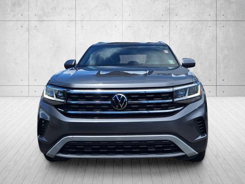 Used 2023 Volkswagen Atlas Cross Sport SE w/ Black Wheel Package FWD image 2